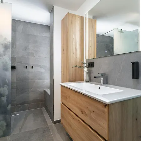 Im Wald Horská chata Hopfgarten im Brixental