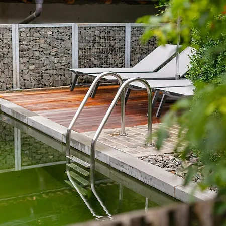 Im Wald Horská chata *